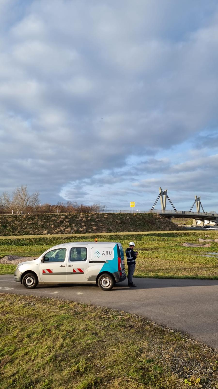 Drohne mit LiDAR-Scanner im Vermessungseinsatz